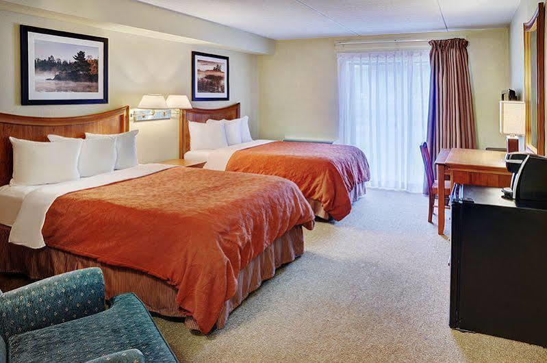 Thompson'S Best Value Inn & Suites Buitenkant foto