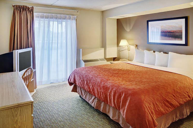 Thompson'S Best Value Inn & Suites Buitenkant foto